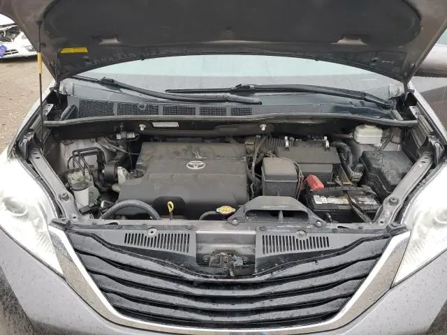 2012 TOYOTA SIENNA LE  