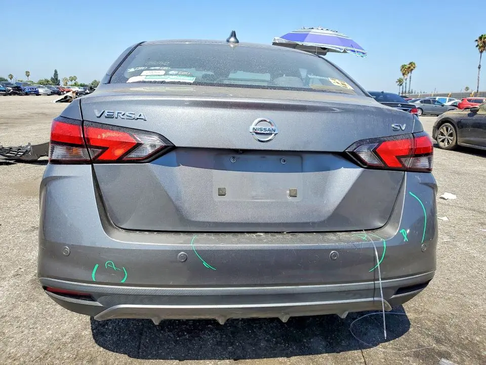 2020 NISSAN VERSA SV  