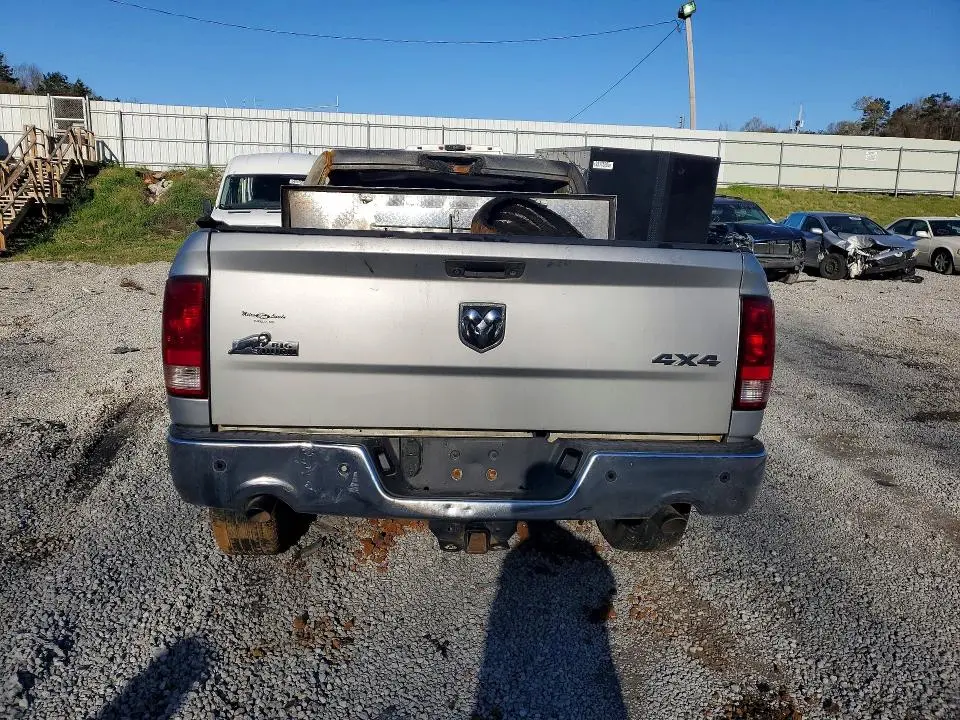 2014 RAM 1500 SLT  
