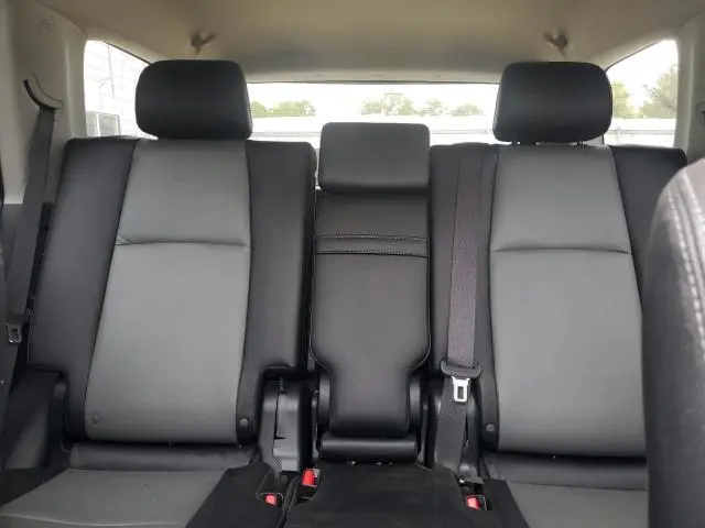 2023 TOYOTA 4RUNNER SE