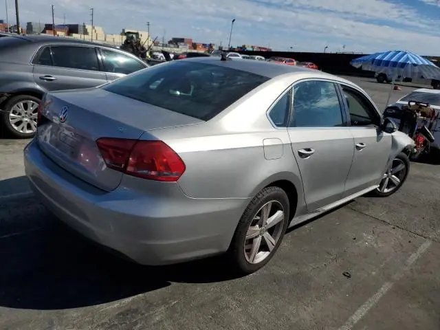 2012 VOLKSWAGEN PASSAT SE
