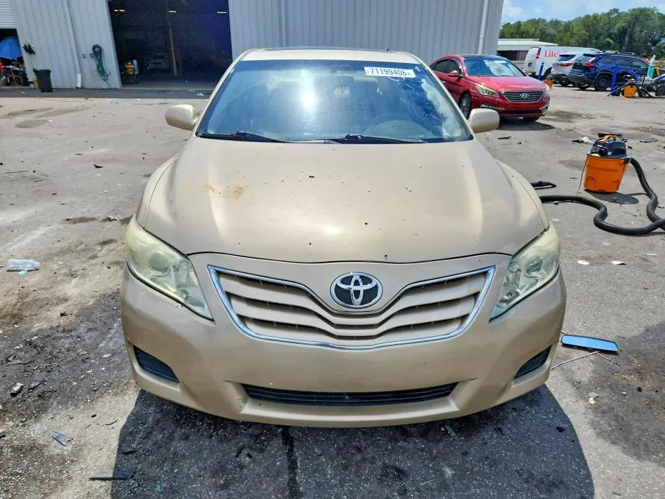 2010 TOYOTA CAMRY LE  