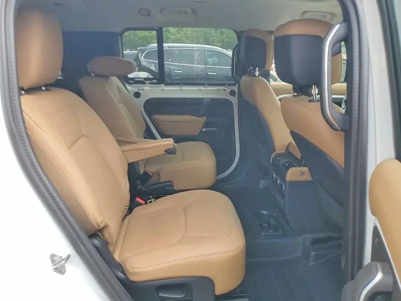 2025 LAND ROVER DEFENDER 130 S  