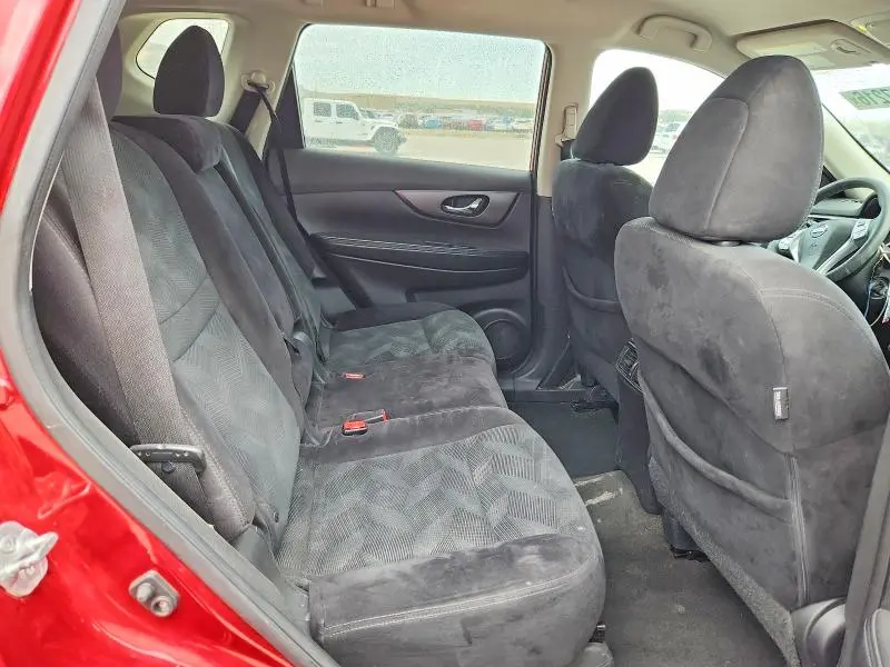 2015 NISSAN ROGUE S  