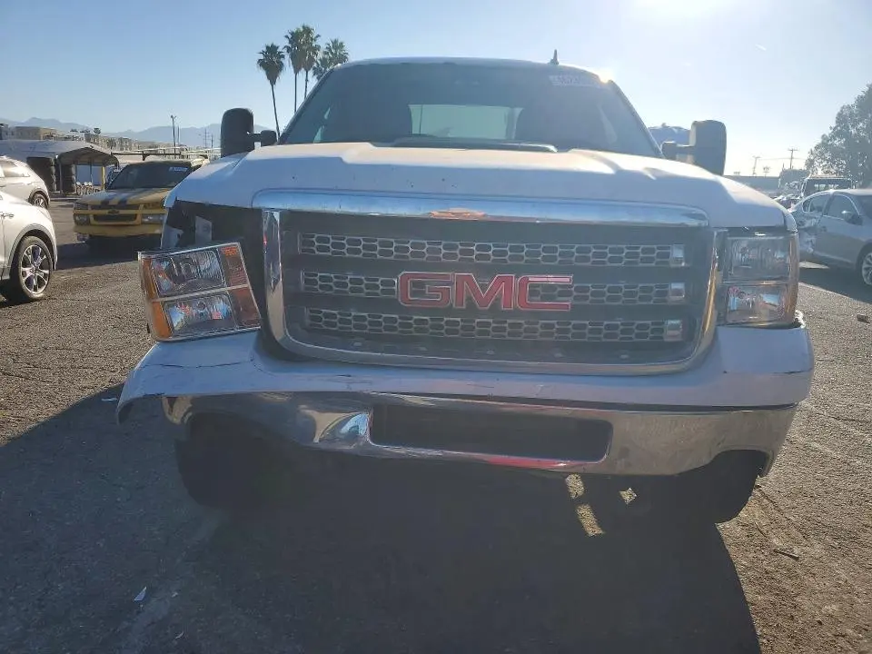 2012 GMC SIERRA K2500 SLE  