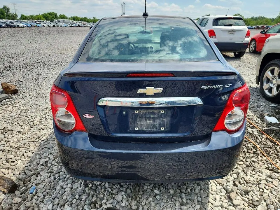 2015 CHEVROLET SONIC LT  