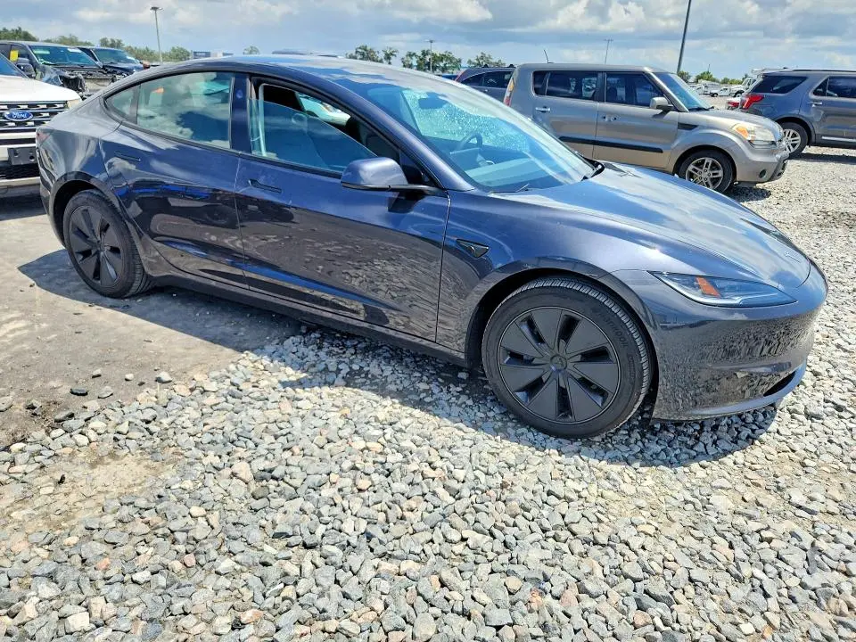 2025 TESLA MODEL 3   