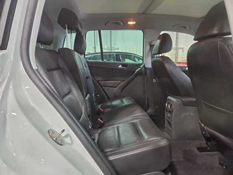 2017 VOLKSWAGEN TIGUAN SPORT  