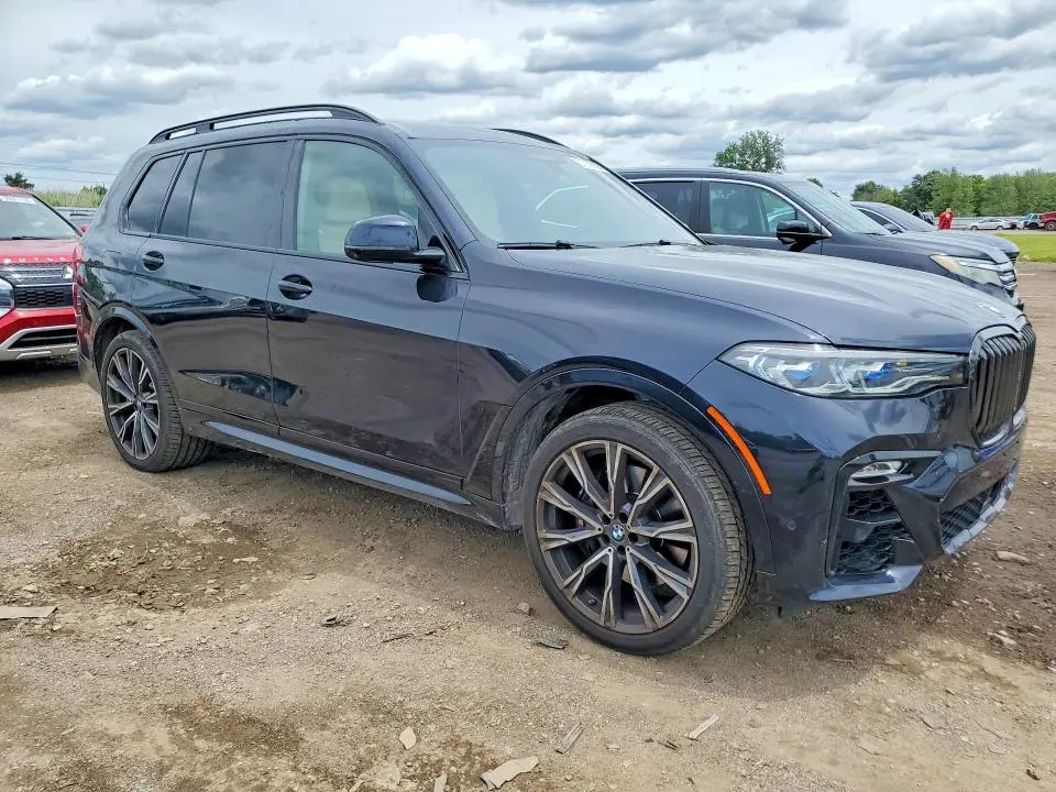2022 BMW X7 M50I  