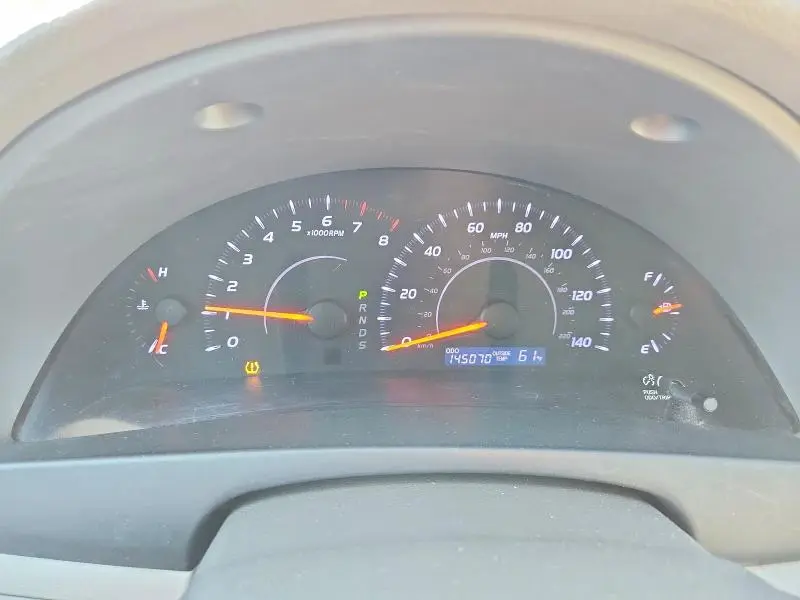 2010 TOYOTA CAMRY LE  