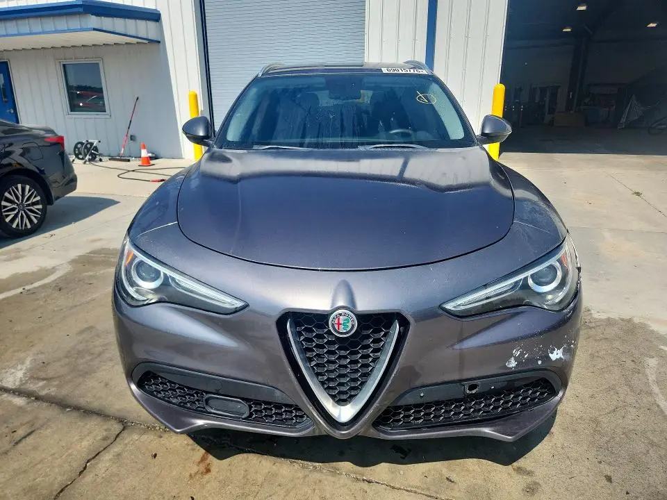 2018 ALFA ROMEO STELVIO   