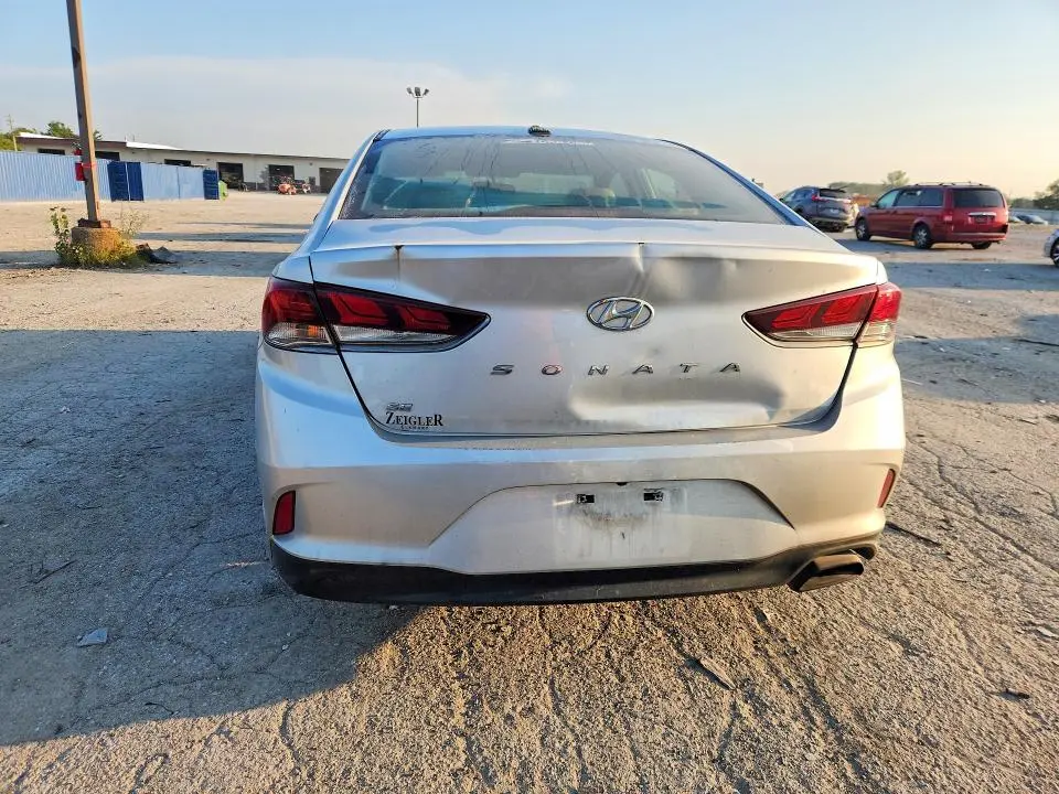 2018 HYUNDAI SONATA SE  