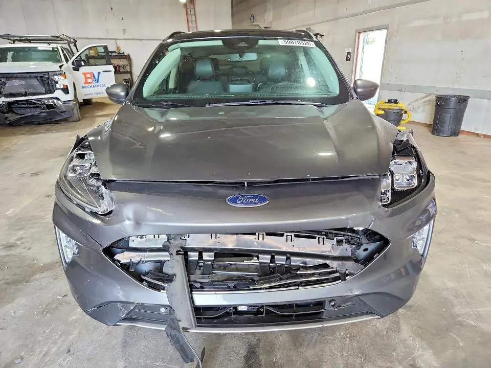 2021 FORD ESCAPE TITANIUM  