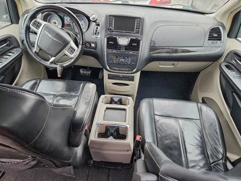 2016 CHRYSLER TOWN & COUNTRY LIMITED PLATINUM  