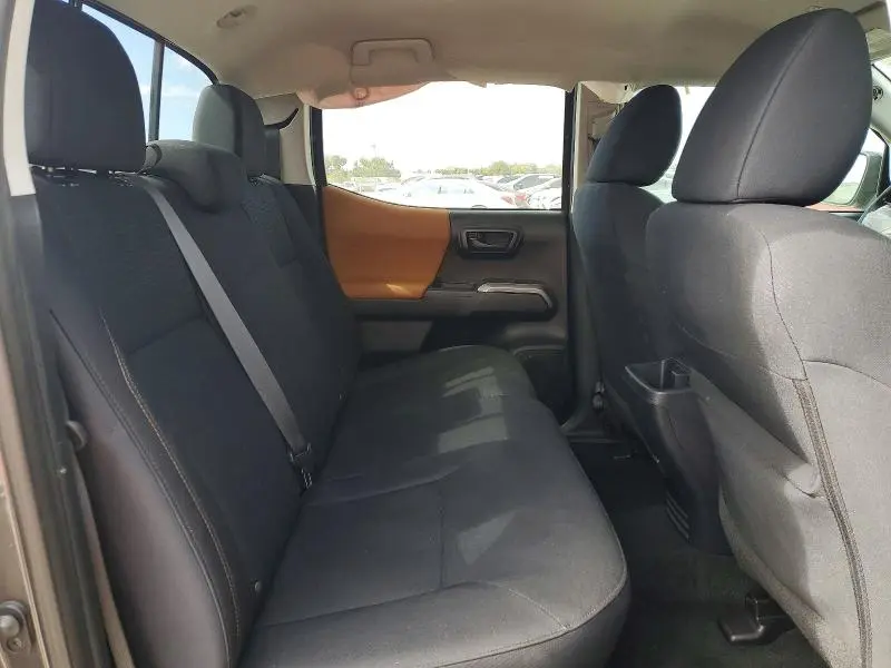 2019 TOYOTA TACOMA SR5 V6  