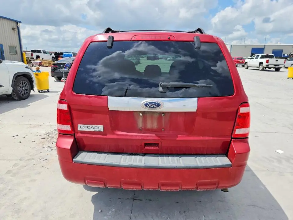 2011 FORD ESCAPE LIMITED  