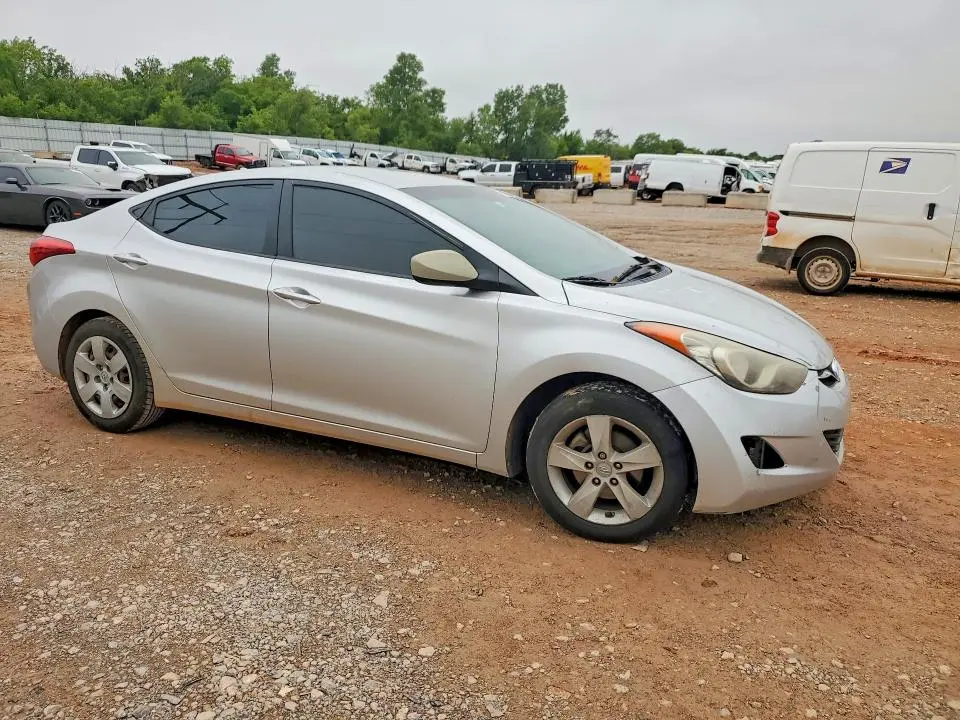 2012 HYUNDAI ELANTRA GLS  