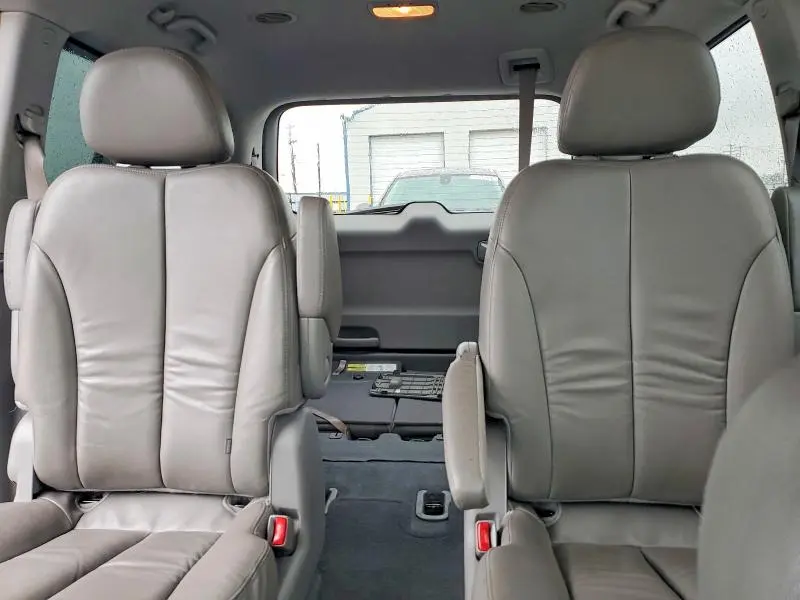 2014 KIA SEDONA EX  