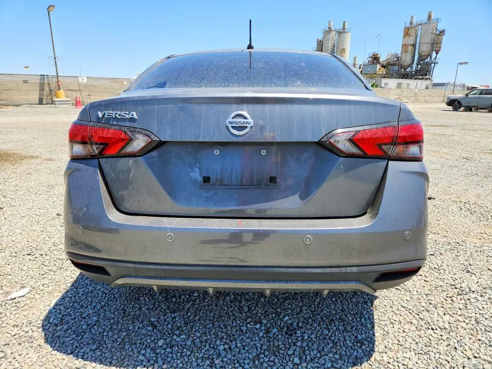2020 NISSAN VERSA S  