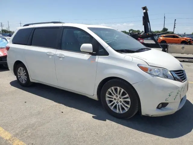 2015 TOYOTA SIENNA XLE  