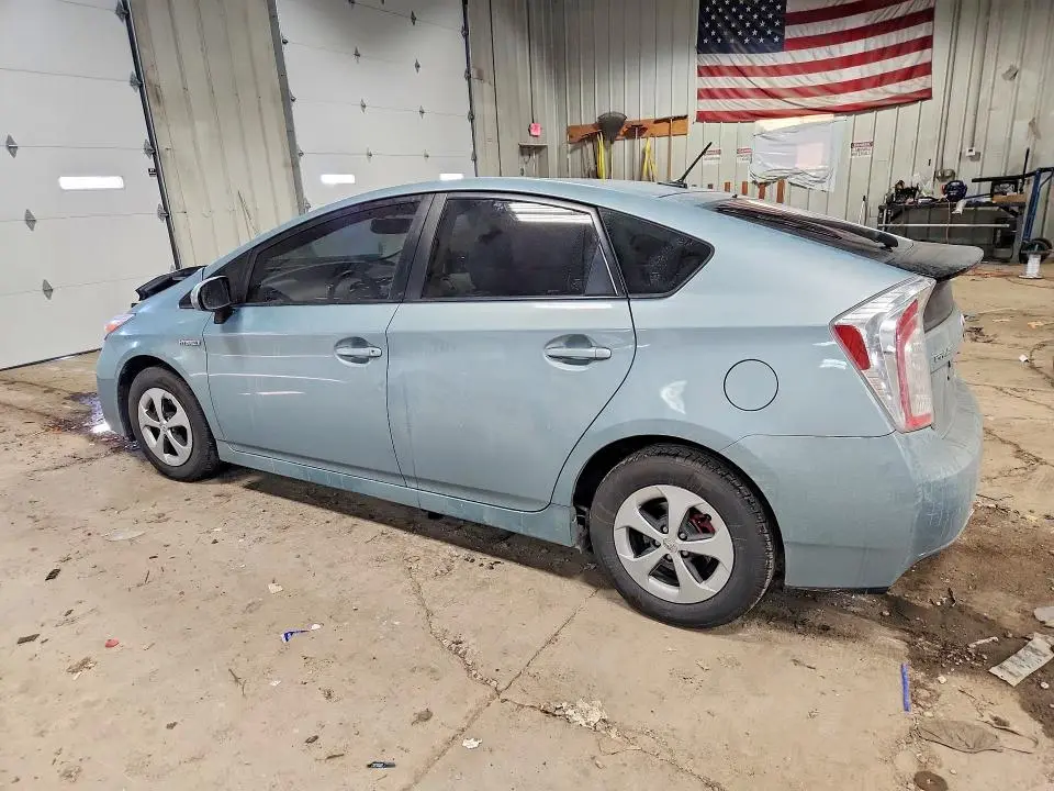 2013 TOYOTA PRIUS   