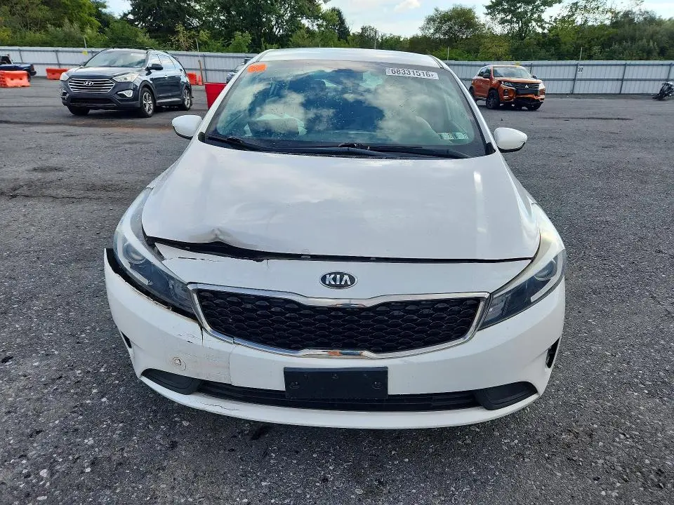 2017 KIA FORTE LX  