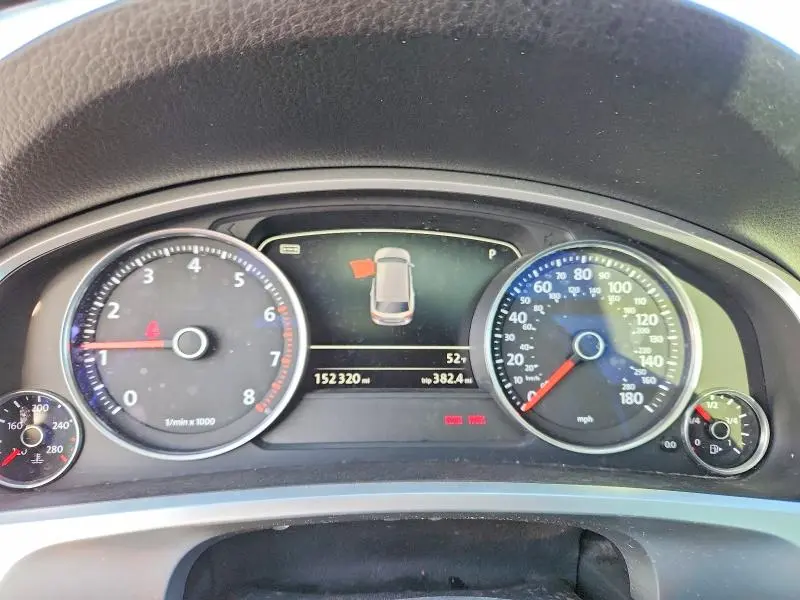 2015 VOLKSWAGEN TOUAREG V6  