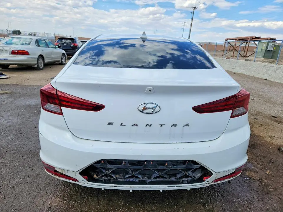 2019 HYUNDAI ELANTRA SEL  