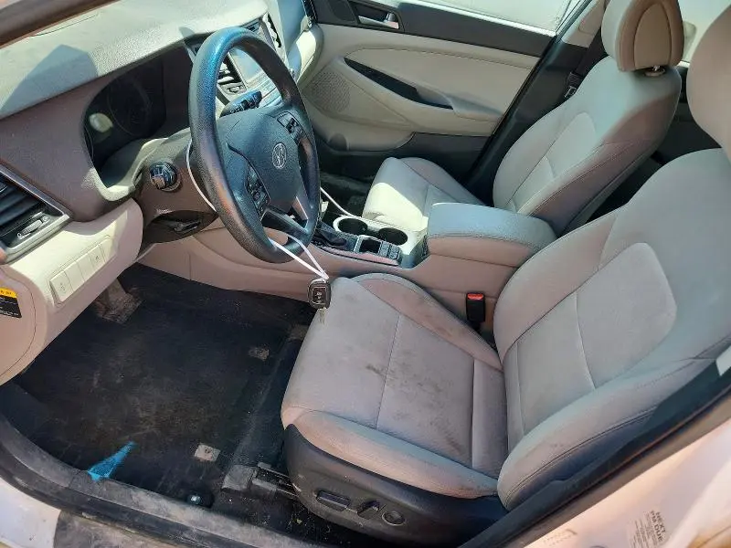 2016 HYUNDAI TUCSON SE  