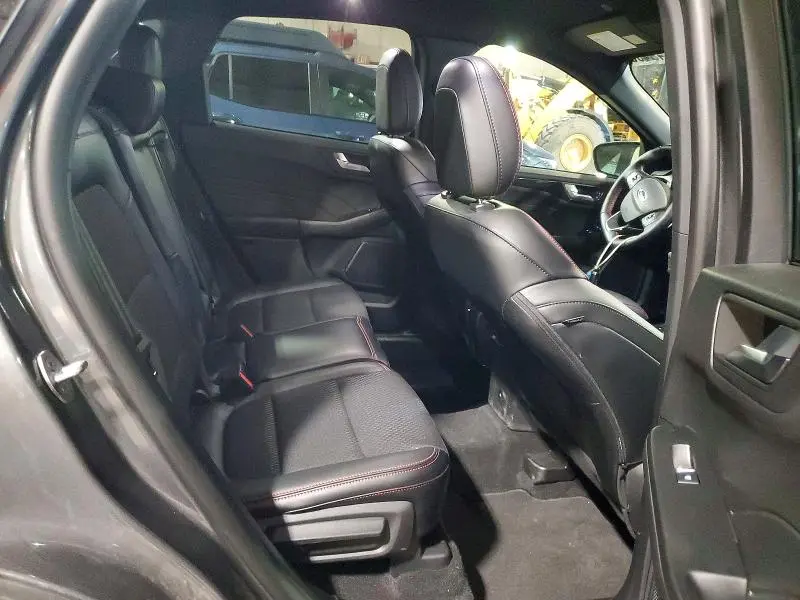 2025 FORD ESCAPE ST LINE  