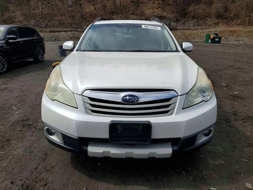2011 SUBARU OUTBACK 2.5I PREMIUM  