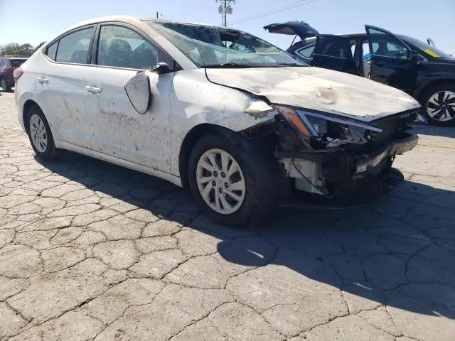 2019 HYUNDAI ELANTRA SE  
