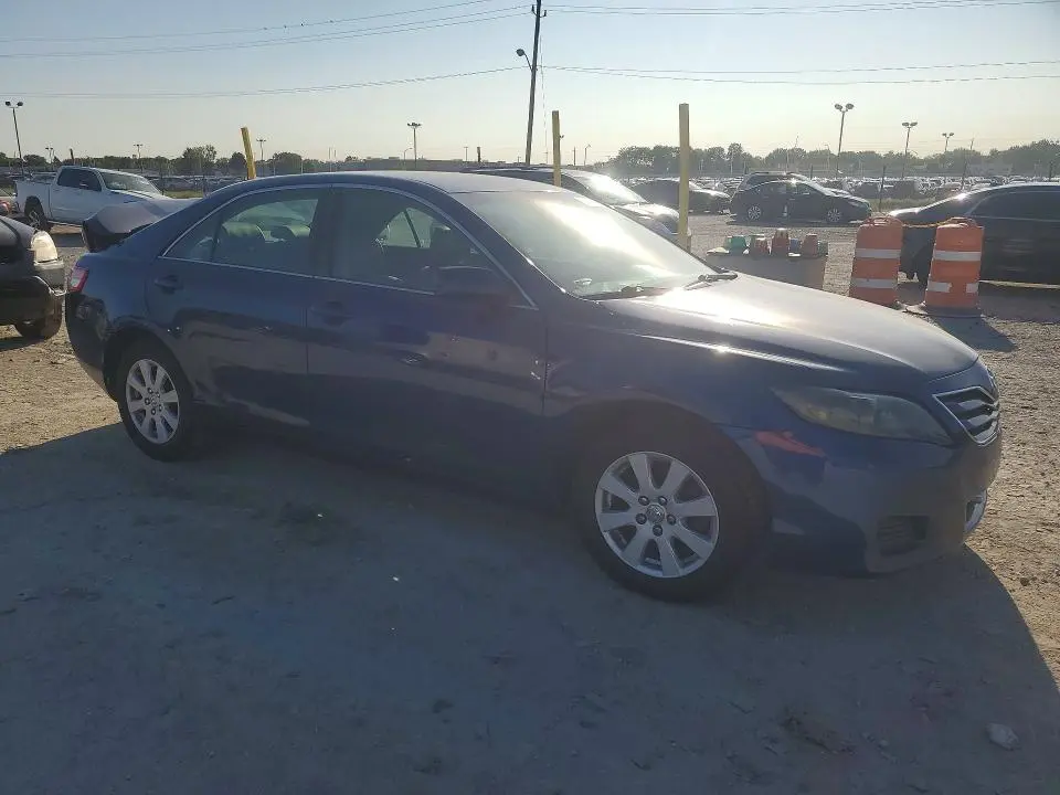 2011 TOYOTA CAMRY LE  