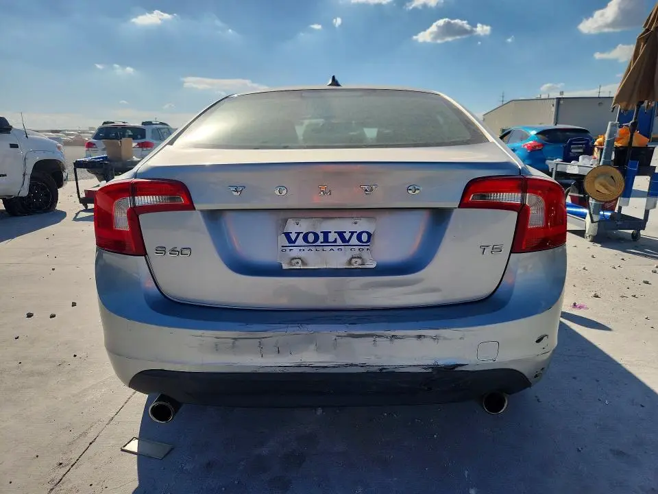 2013 VOLVO S60 T5  