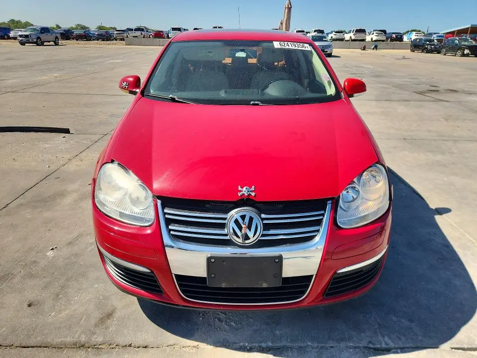 2010 VOLKSWAGEN JETTA   