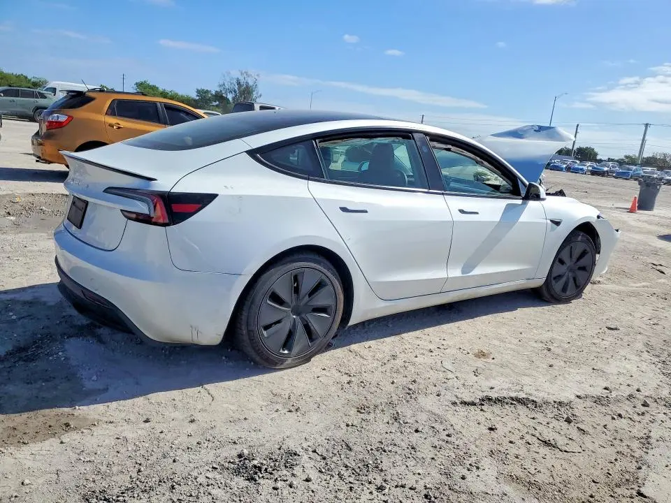 2025 TESLA MODEL 3   