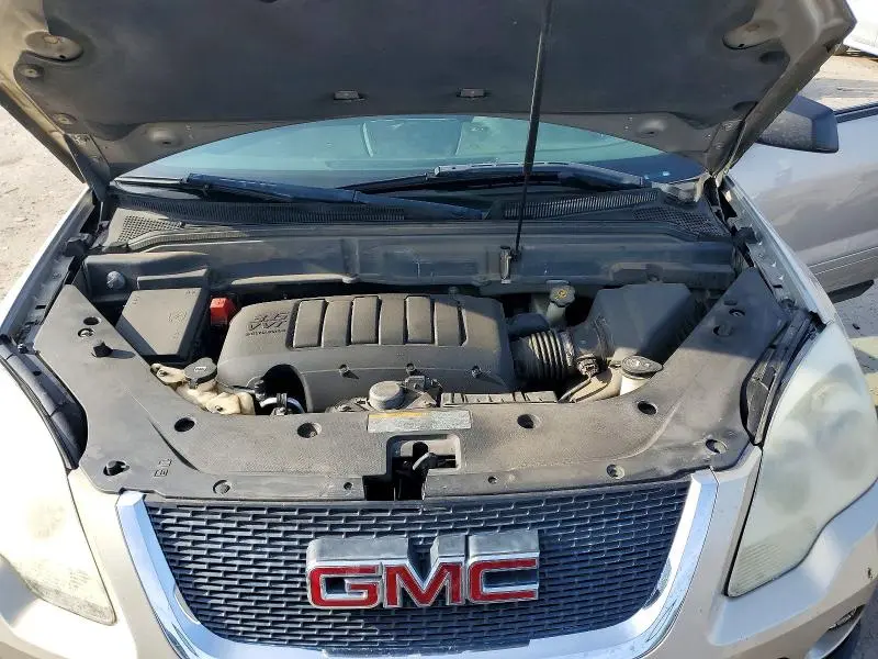 2011 GMC ACADIA SLE  