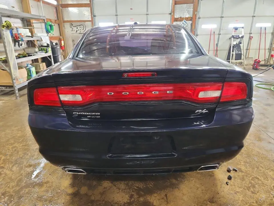 2011 DODGE CHARGER R  