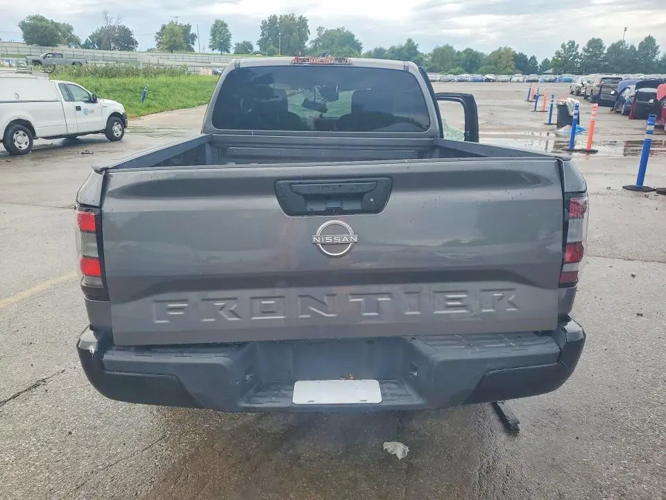 2022 NISSAN FRONTIER S  