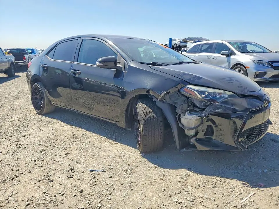 2017 TOYOTA COROLLA SE  