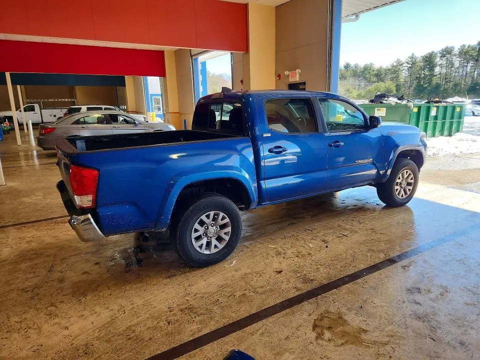 2017 TOYOTA TACOMA SR5 V6  