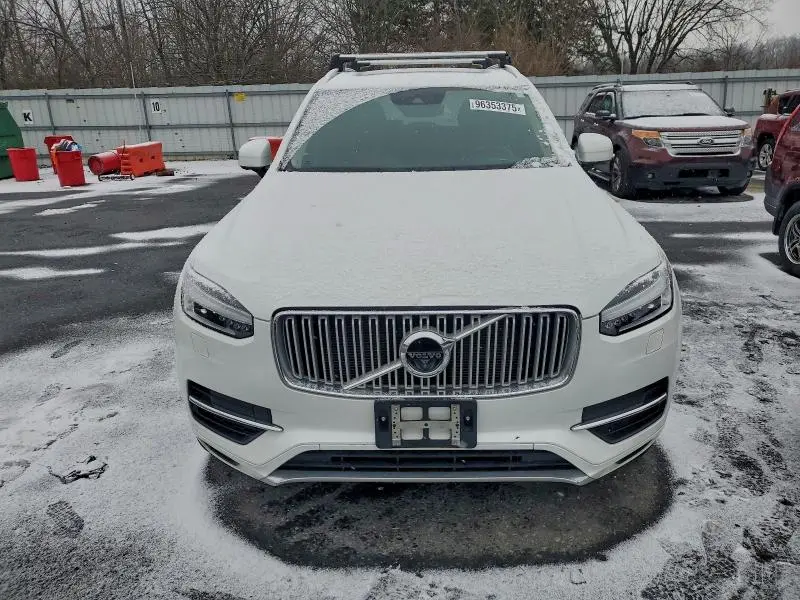 2016 VOLVO XC90 T8  
