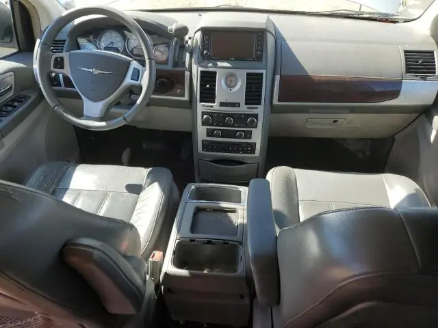 2010 CHRYSLER TOWN & COUNTRY TOURING  