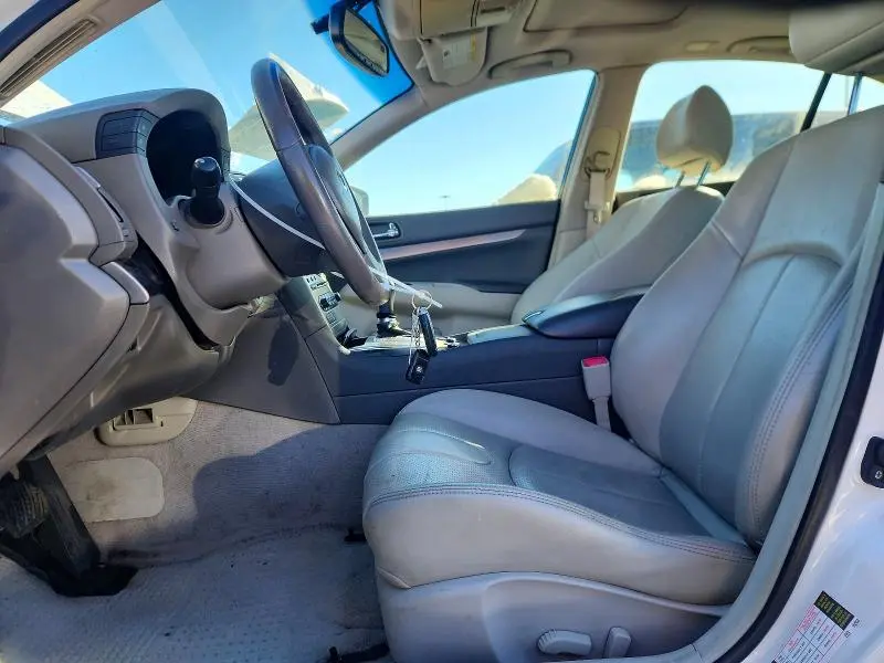 2015 INFINITI Q40   