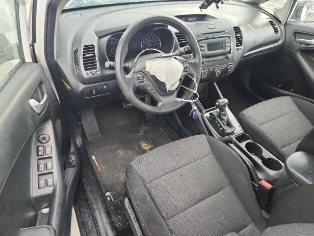2017 KIA FORTE LX  