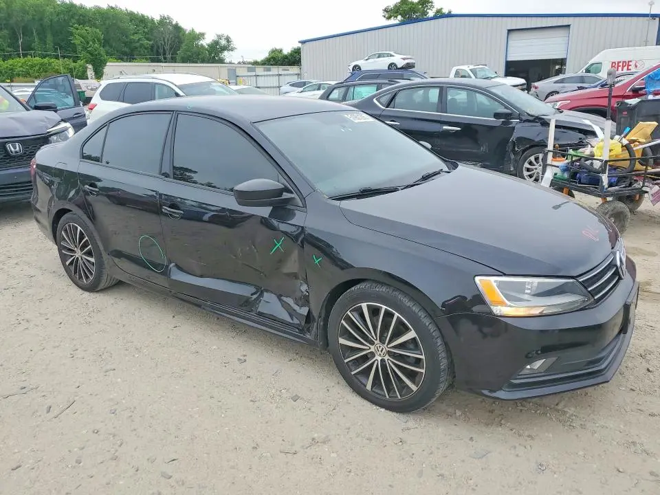 2016 VOLKSWAGEN JETTA SPORT  