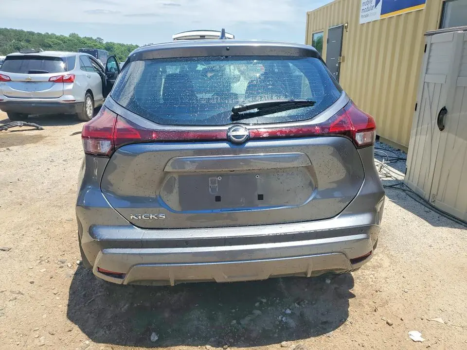 2024 NISSAN KICKS S  