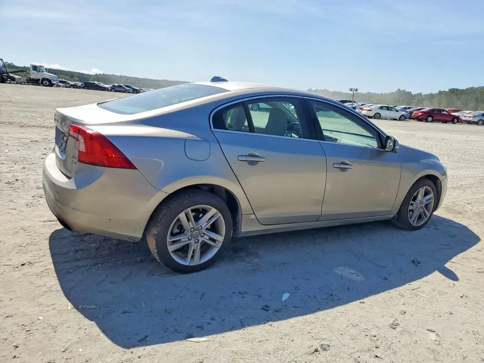 2014 VOLVO S60 T5  