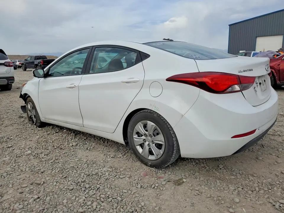 2016 HYUNDAI ELANTRA SE  