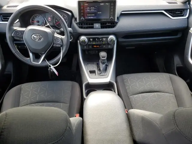 2021 TOYOTA RAV4 XLE  